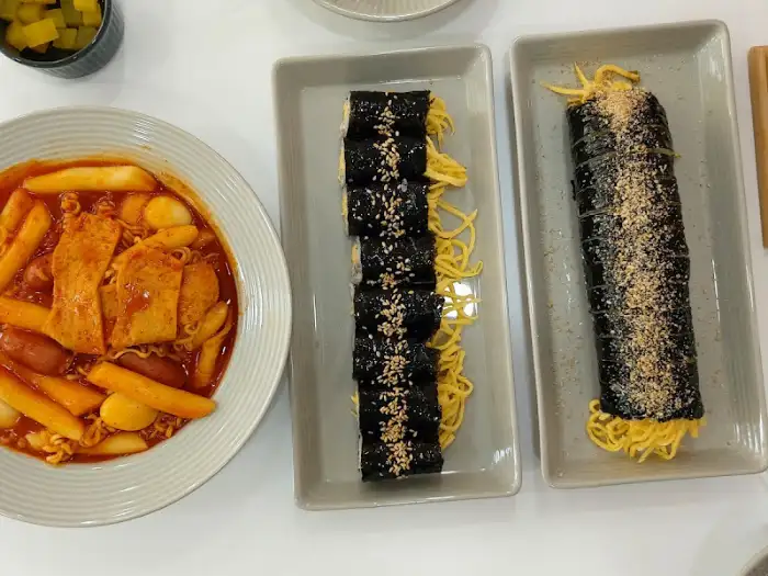 푸짐한 떡볶이