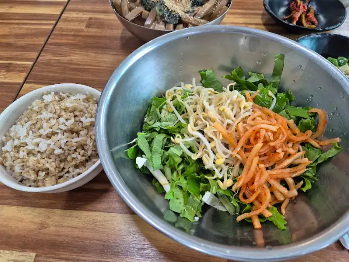 보리밥 재료와 밥