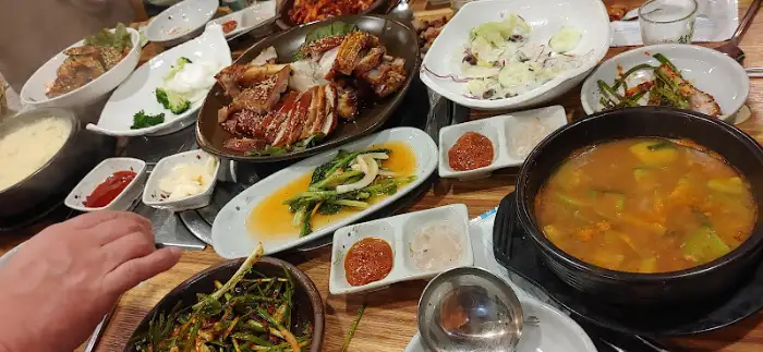 다양한 한식 메뉴들