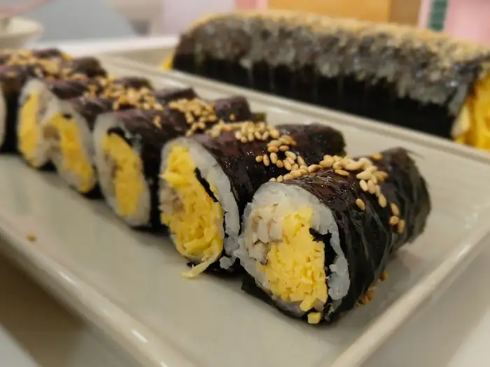 가지런히 놓인 김밥