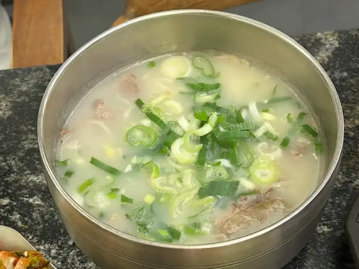 깍두기 볶음밥 근접 샷