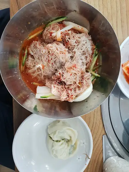 비빔냉면
