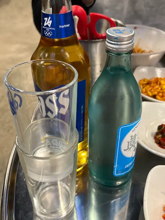 시원한 맥주와 함께 즐기는 돼지고기