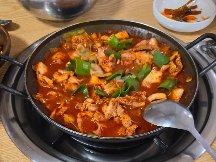 목살 두루치기 메인 요리