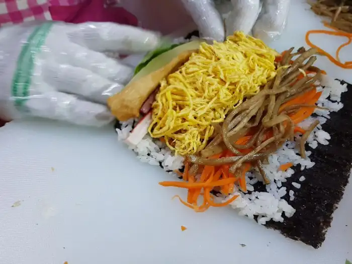 만들어진 김밥 단면