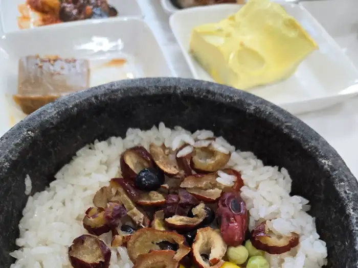 청개구리식당 내부 메뉴판