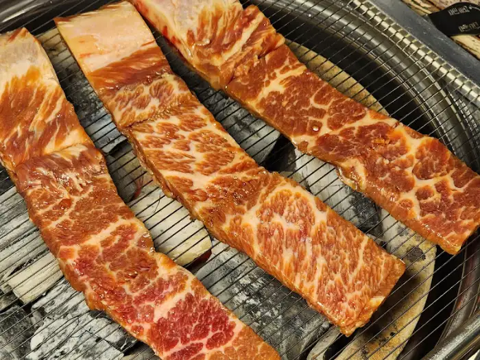 신선한 이동갈비 단면