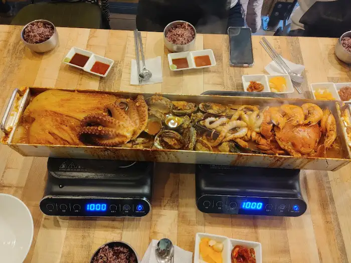푸짐한 해산물 통갈치조림