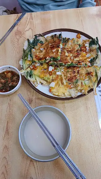 하단정 해물파전과 밑반찬