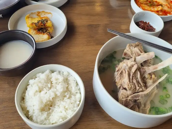 몸국과 밥