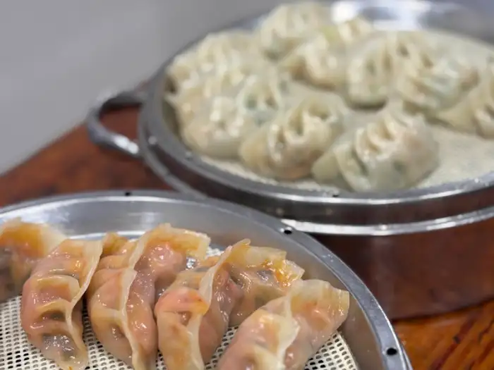 진열된 찐빵과 만두 모습