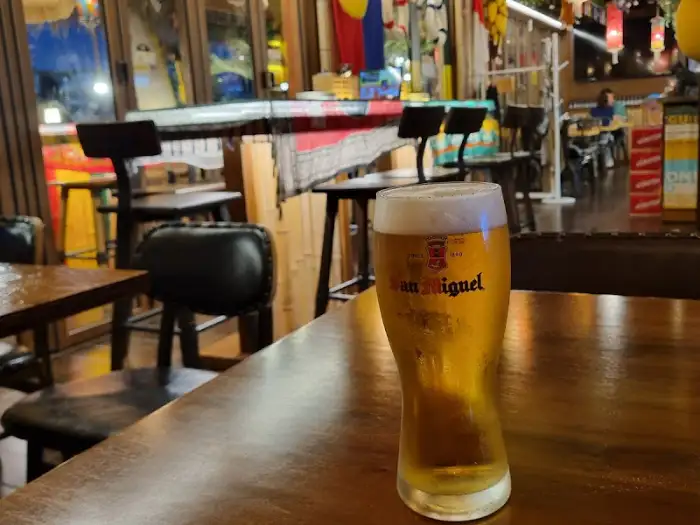 맥주잔 클로즈업