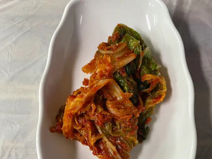 새빨간 양념의 겉절이 김치