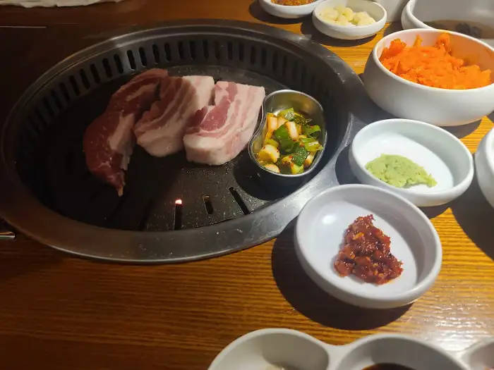 삼겹살과 곁들임