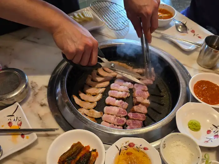 고기 굽는 모습