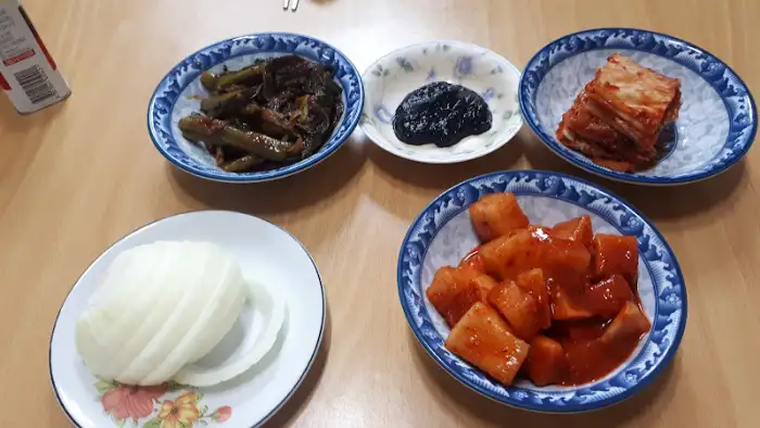 다양한 반찬들의 클로즈업 모습