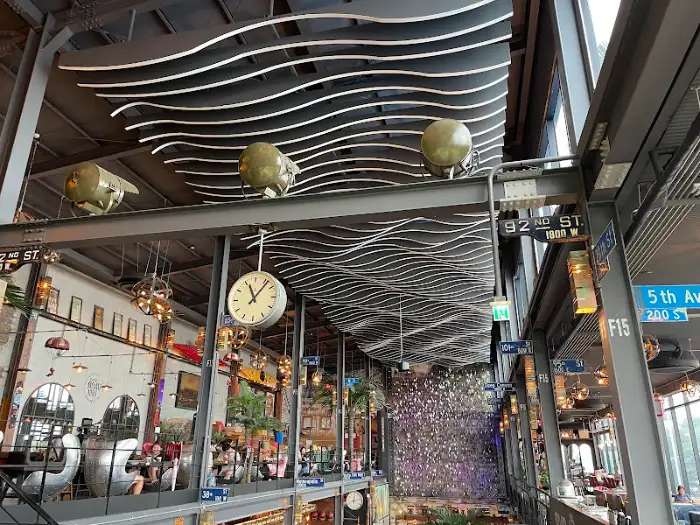 2층에서 본 내부 풍경