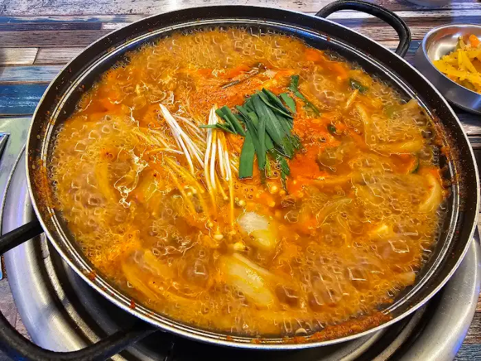 돼지 두루찌개
