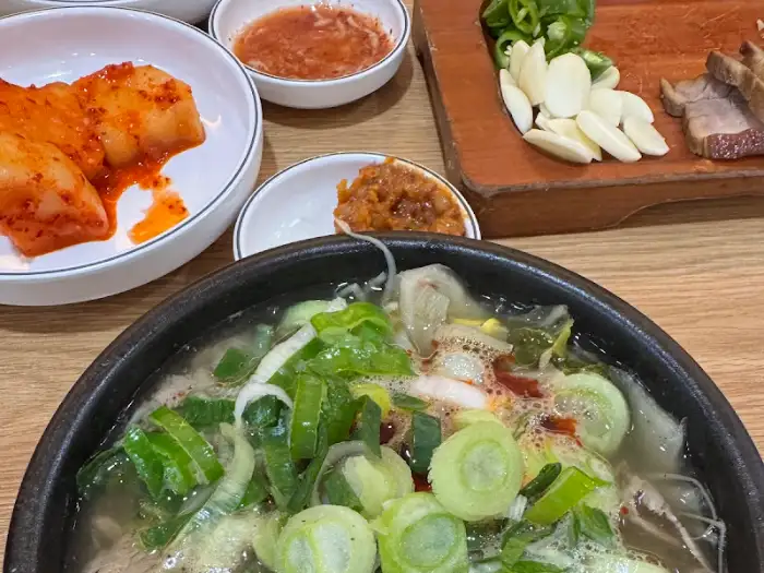 제주은희네해장국 홍대점 돔베고기와 김치