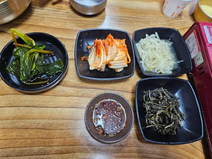 나물 반찬과 김치