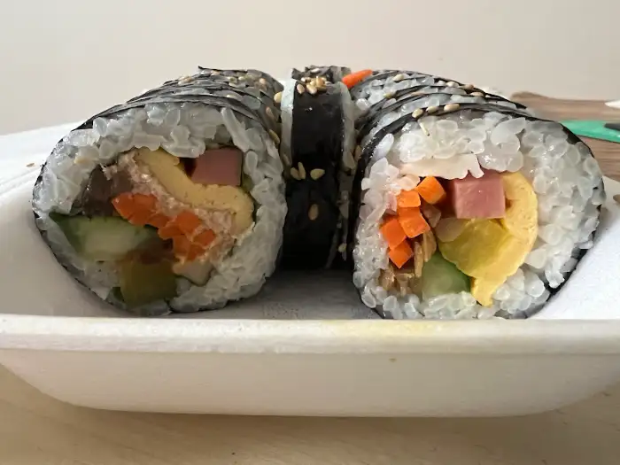김밥 완성 모습