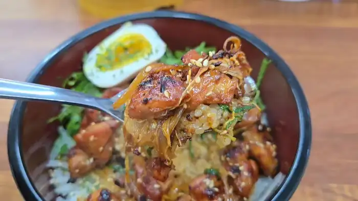 닭갈비 덮밥 클로즈업