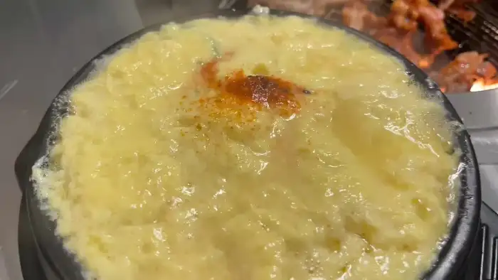 뽀얗고 촉촉해 보이는 계란찜