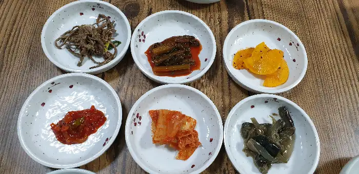 또 다른 밑반찬 모습