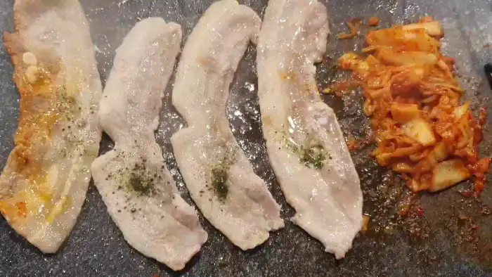 잘 구워진 삼겹살