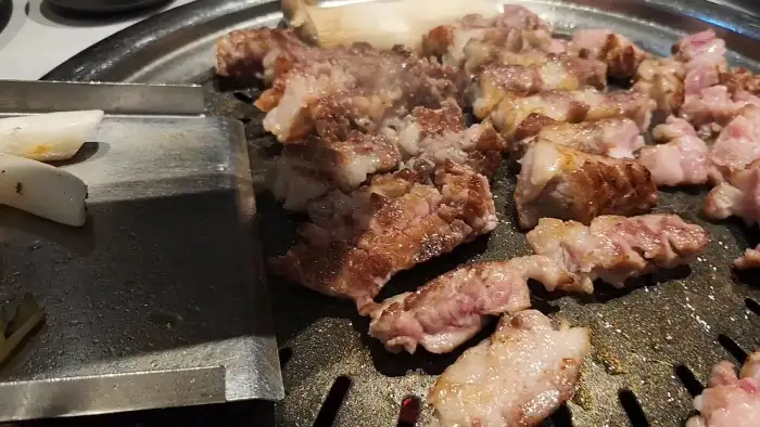 잘 구워진 고기