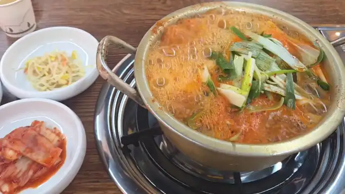 끓고 있는 동태탕 클로즈업