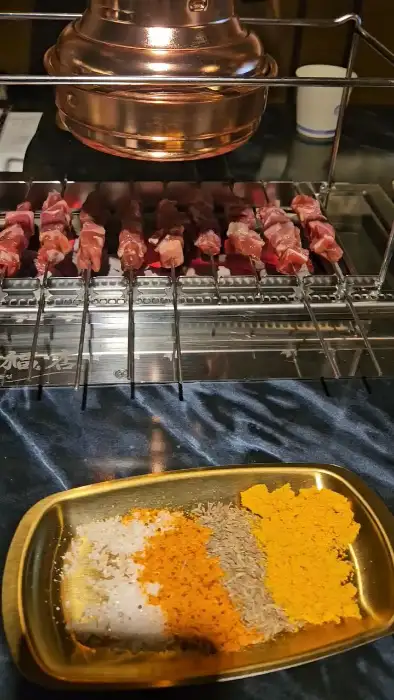 먹음직스러운 블랙 꿔바로우