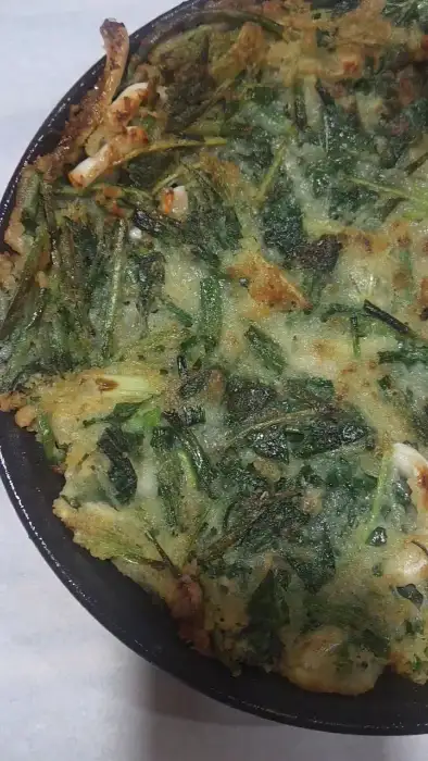 바삭하고 먹음직스러운 파전