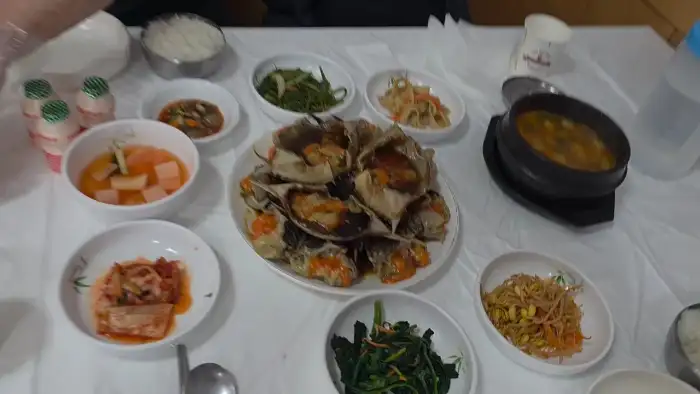 게장 정식 상차림