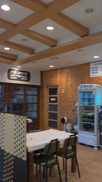 내부 전경, 편안하고 넓은 공간