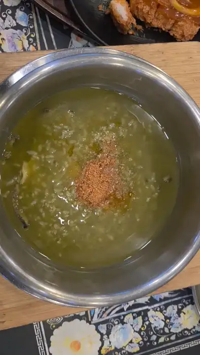 전복미역국의 따뜻한 국물