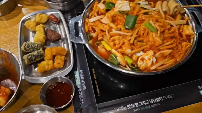 맛있게 볶아진 볶음밥