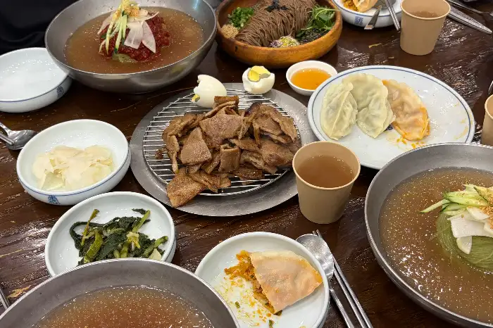 전체 상차림 모습