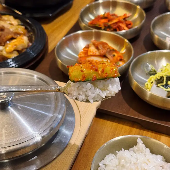 솥밥 한 숟갈
