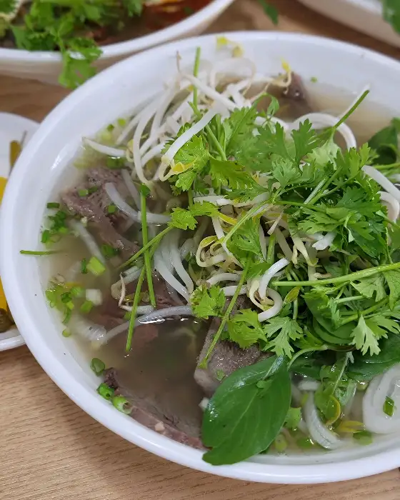 쌀국수 면과 숙주