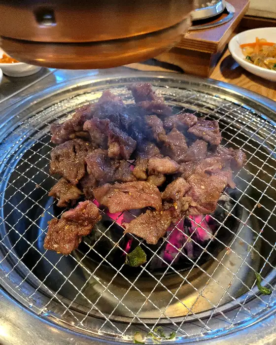 불고기 굽는 모습