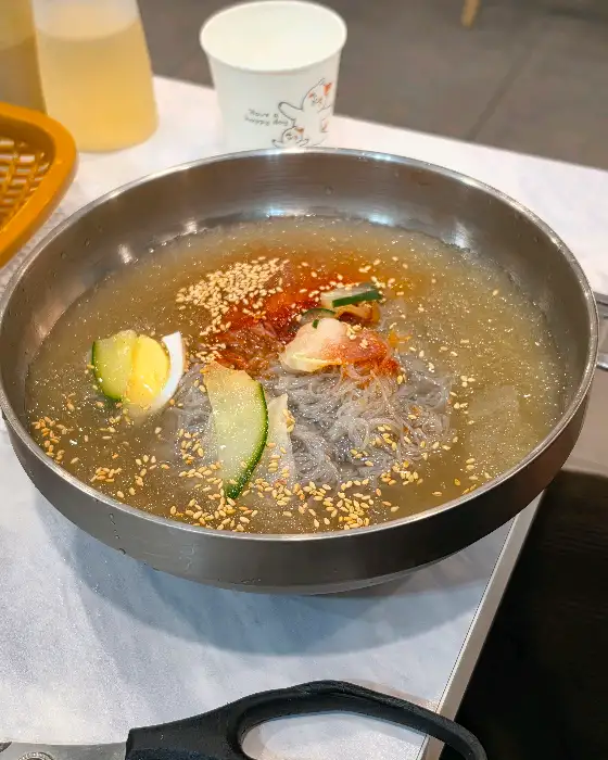 요거트에빠진돼지요돼지, 비빔냉면