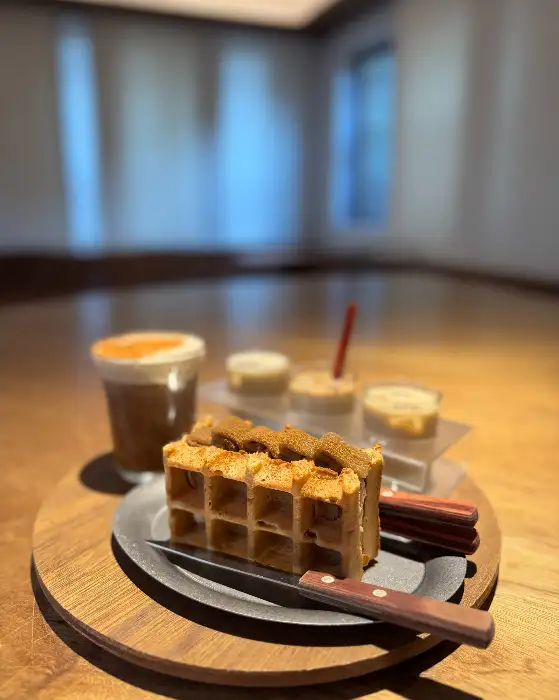 와플과 음료