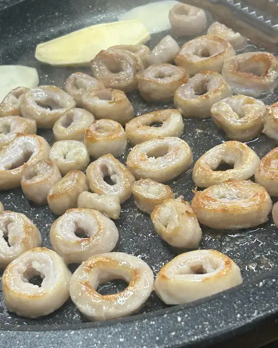 맛있게 익어가는 막창 클로즈업