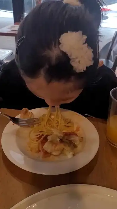 풍성한 까르보나라 파스타