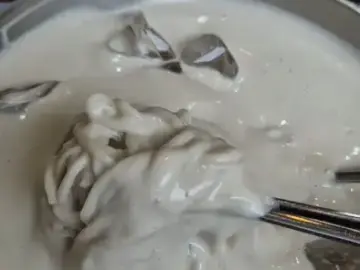 진초동순두부 장성본점의 쫄깃한 생면이 돋보이는 콩물국수