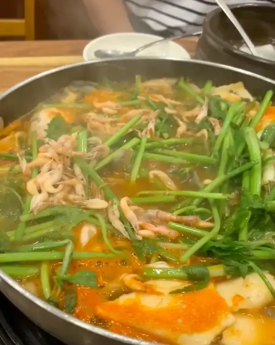 동강매운탕 매운탕에 추가한 수제비