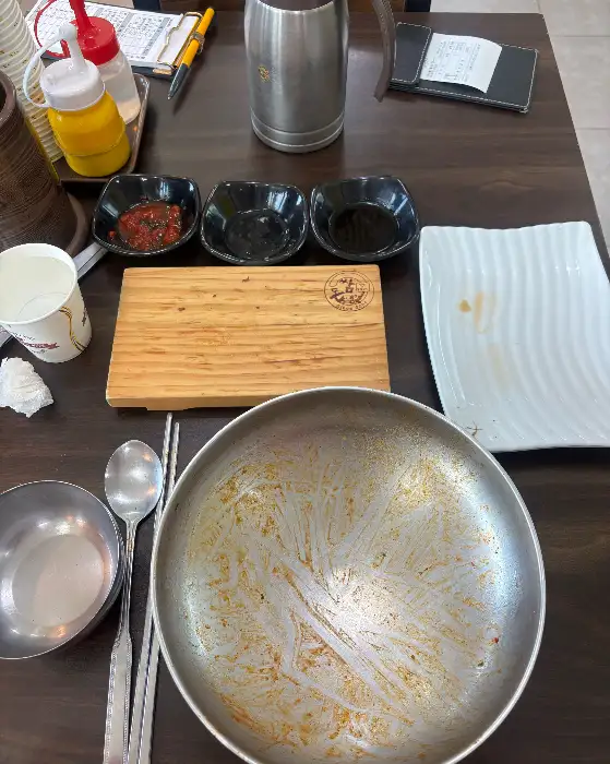 테이블 세팅 모습