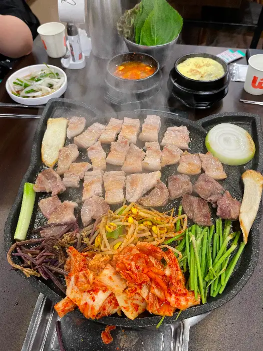 전체 상차림 모습