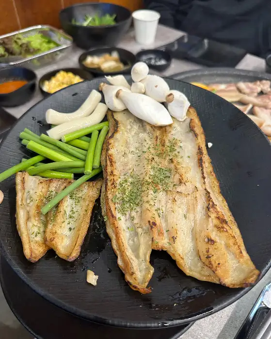 쫀득살과 버섯, 부추